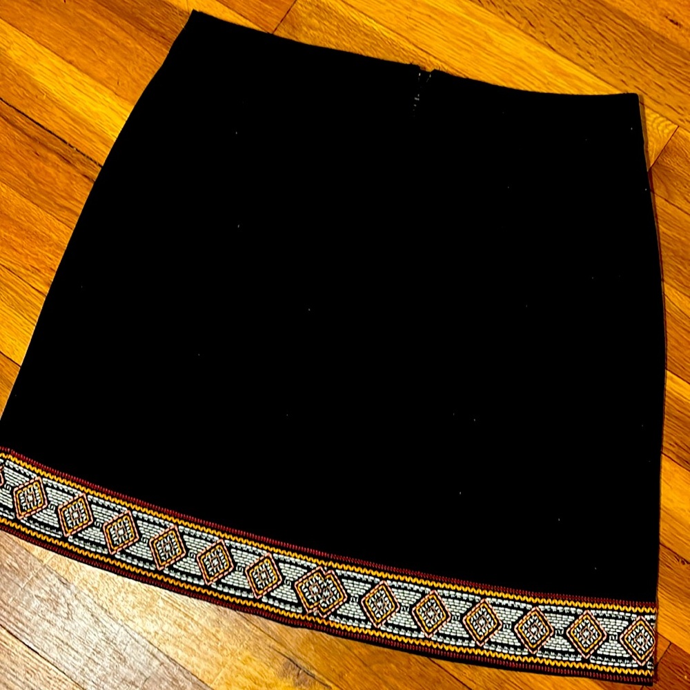 Braeve‎ Embroidered Trim Skirt - Picture 2 of 7